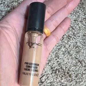 MAC nw25 pro longwear concealer